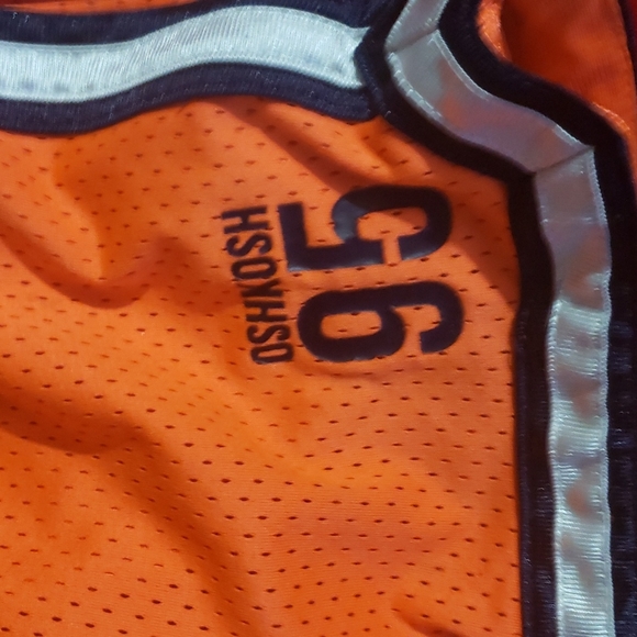 Oshkosh boys size 4 orange basketball shorts - Picture 2 of 3